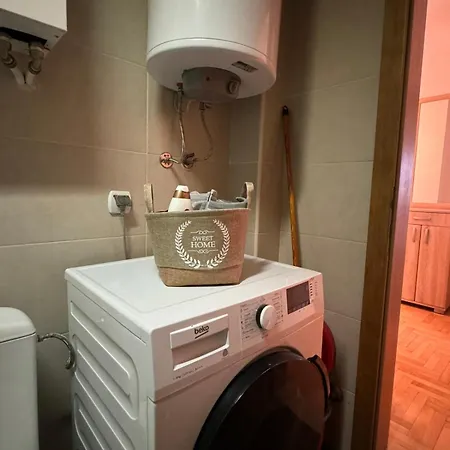 Golden Lux Central شقة